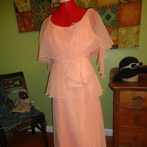 VINTAGE PEACH ANGELIC STRAPPED GOWN - 4/6